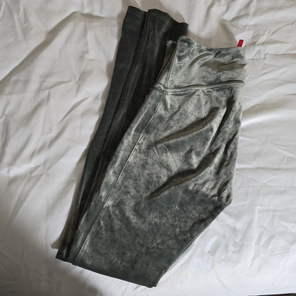 Spanx leggings, Medium, Dark Palm
